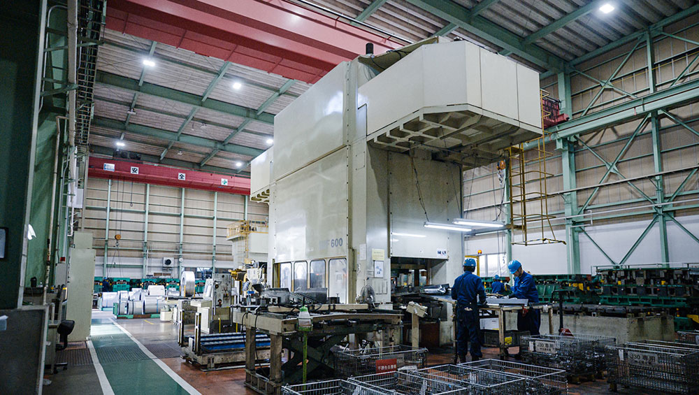 600t 2ポイント サーボプレス 順送仕様（No.1）